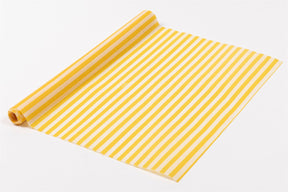 Bienenwachstuch-Rolle Streifen gelb/weiss 30.5x90cm in Gelb/Weiss präsentiert im Onlineshop von KAQTU Design AG. Küchenhelfer ist von Nuts Innovations
