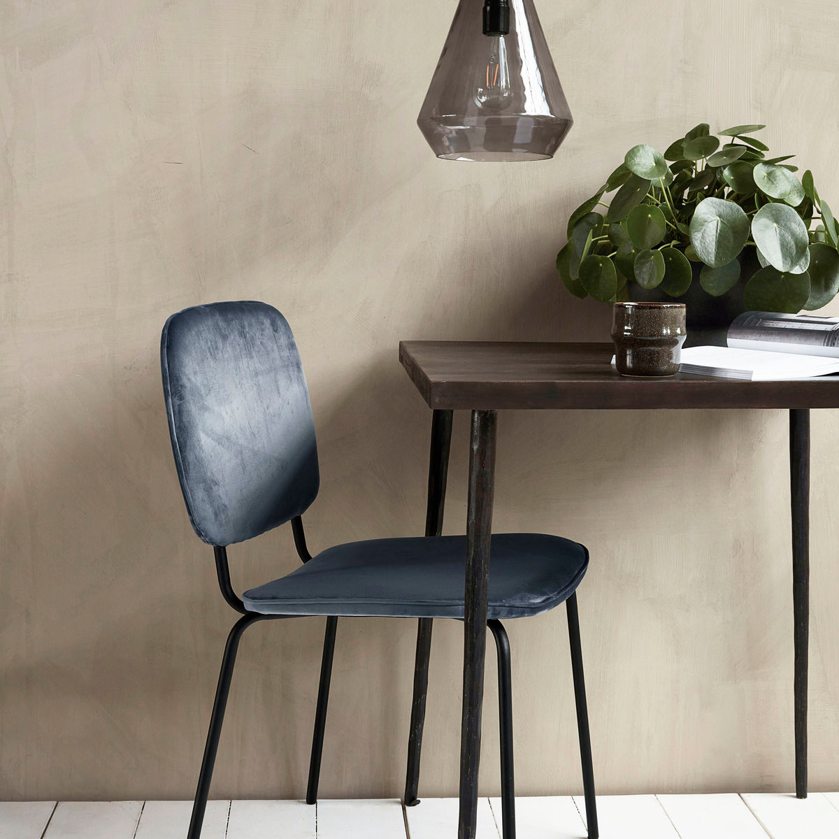 Stuhl, Comma in Grau präsentiert im Onlineshop von KAQTU Design AG. Stuhl ist von House Doctor