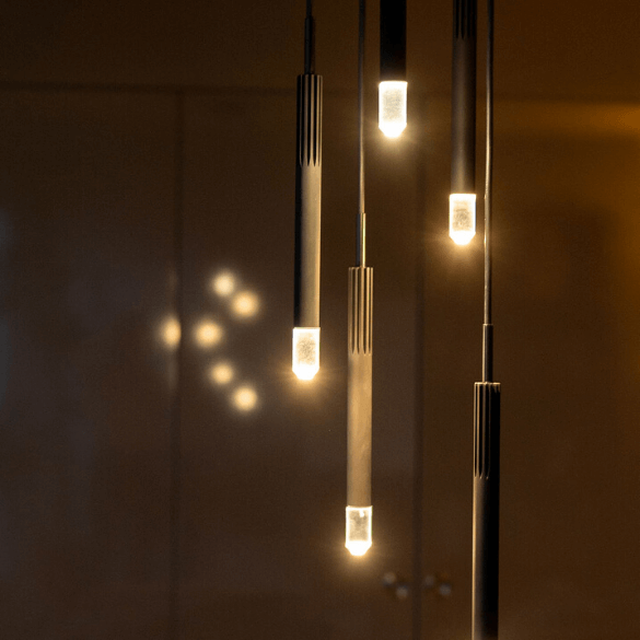 LED-Pendelleuchte Candle LH5 in schwarz präsentiert im Onlineshop von KAQTU Design AG. Pendelleuchte ist von Beisik Products