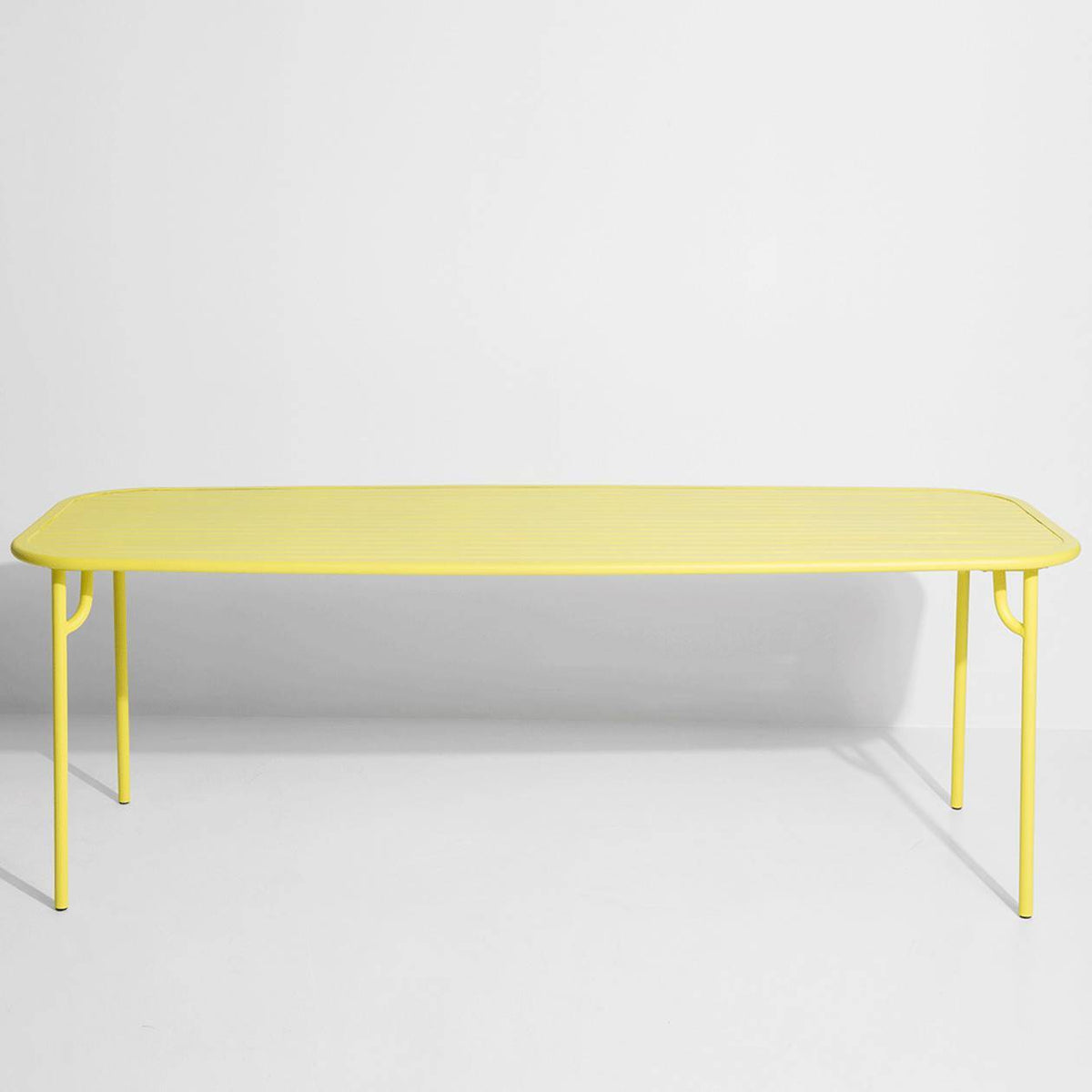 Week-End Tisch Large in Yellow präsentiert im Onlineshop von KAQTU Design AG. Gartentisch ist von Petite Friture