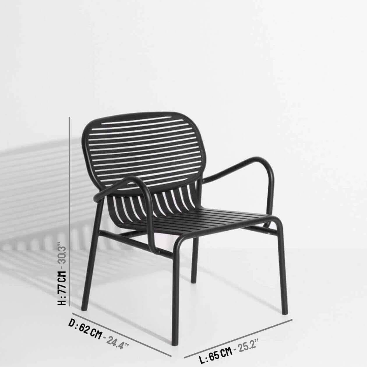 Week-End Garten Lounger in Black präsentiert im Onlineshop von KAQTU Design AG. Outdoor-Sessel mit Armlehnen ist von Petite Friture