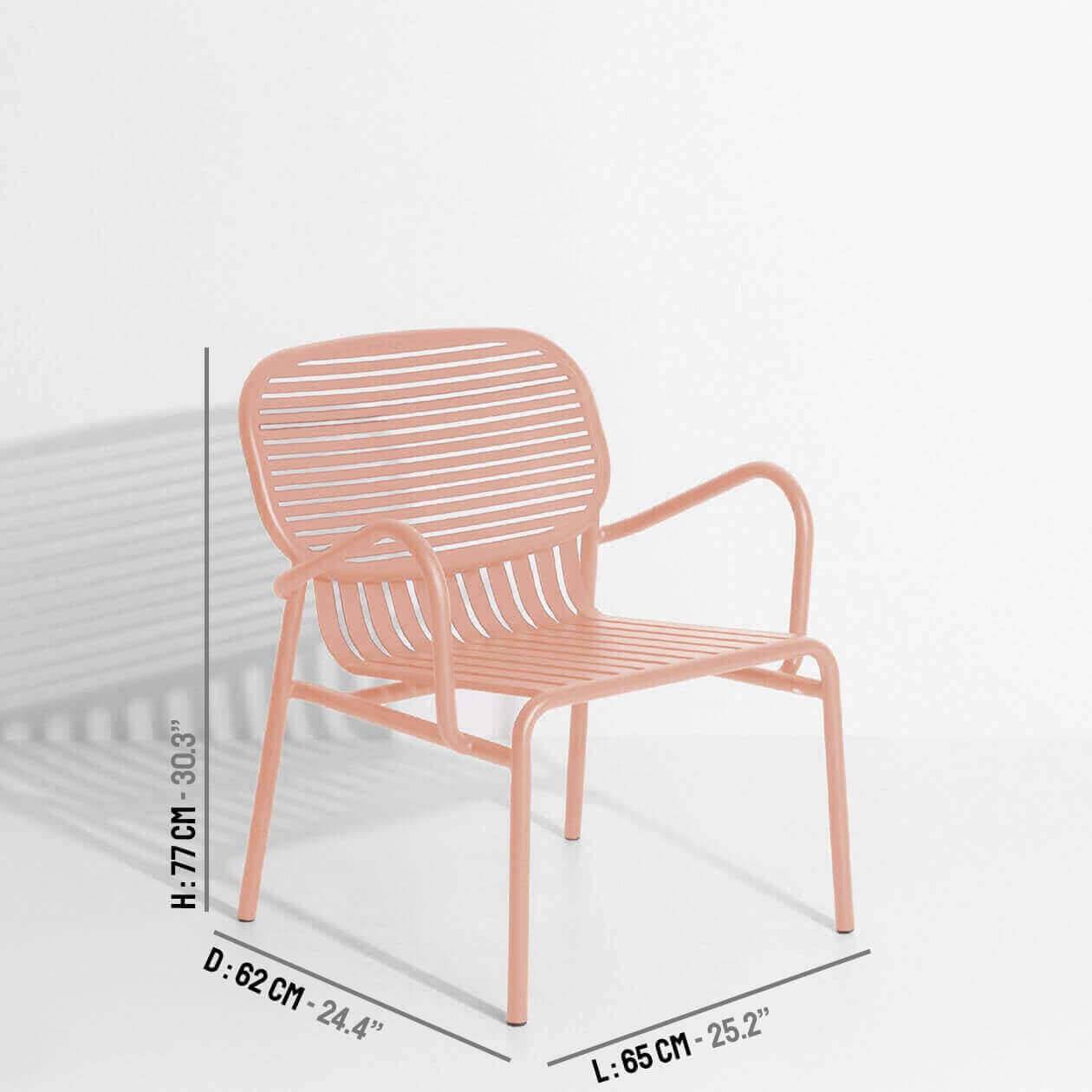 Week-End Garten Lounger in Blush präsentiert im Onlineshop von KAQTU Design AG. Outdoor-Sessel mit Armlehnen ist von Petite Friture