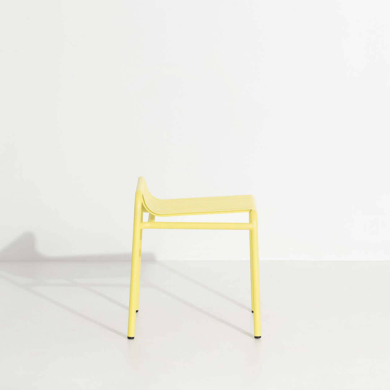 Week-End Gartenhocker in Yellow präsentiert im Onlineshop von KAQTU Design AG. Hocker Outdoor ist von Petite Friture