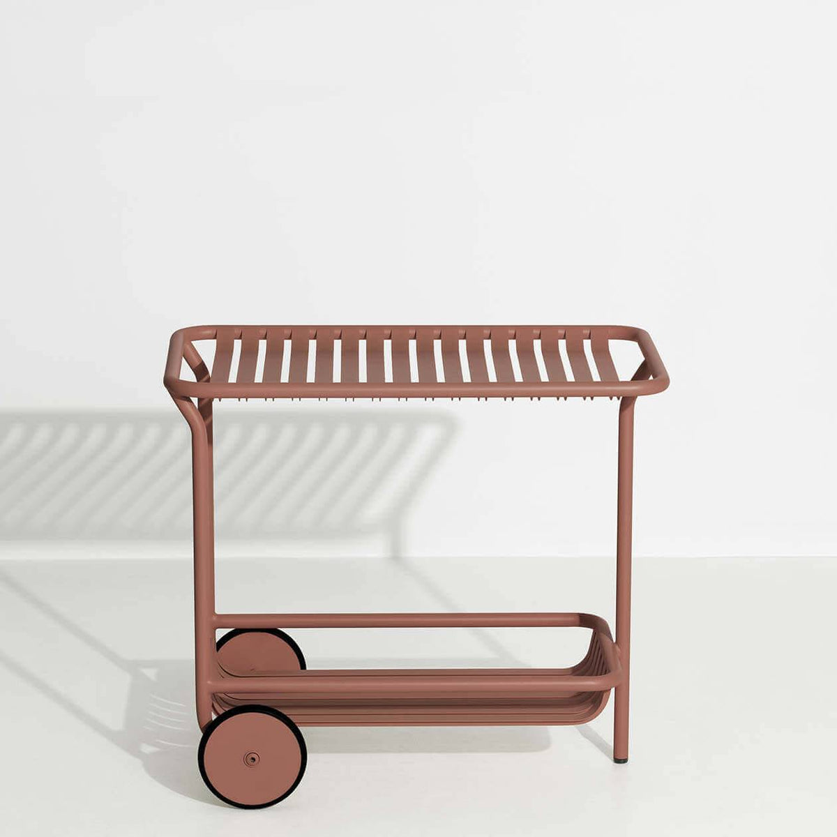 Week-End Trolley in Terracotta präsentiert im Onlineshop von KAQTU Design AG. Beistelltisch Outdoor ist von Petite Friture